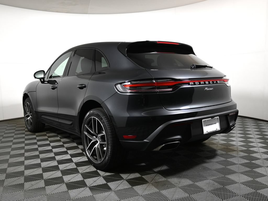 Used 2026 Porsche Macan AWD/4WD image 3