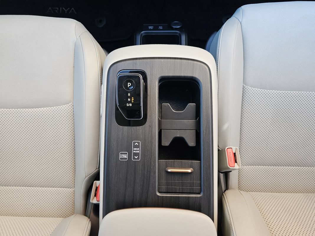 Used 2024 Nissan Ariya AWD image 33