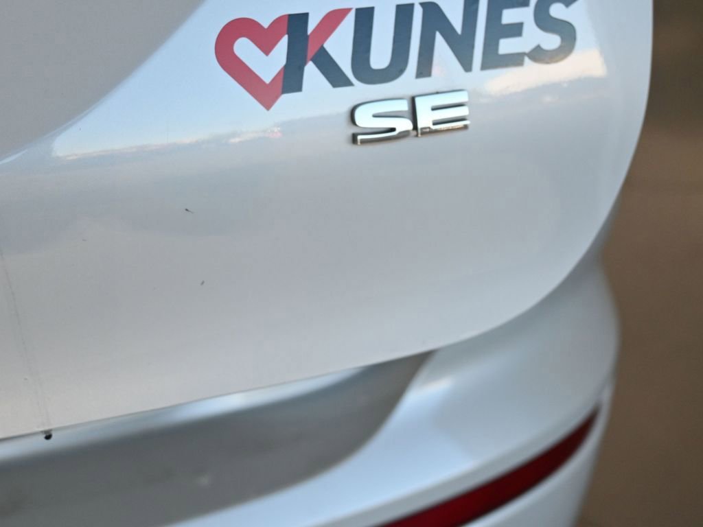 Used 2024 Mitsubishi Outlander SE image 21