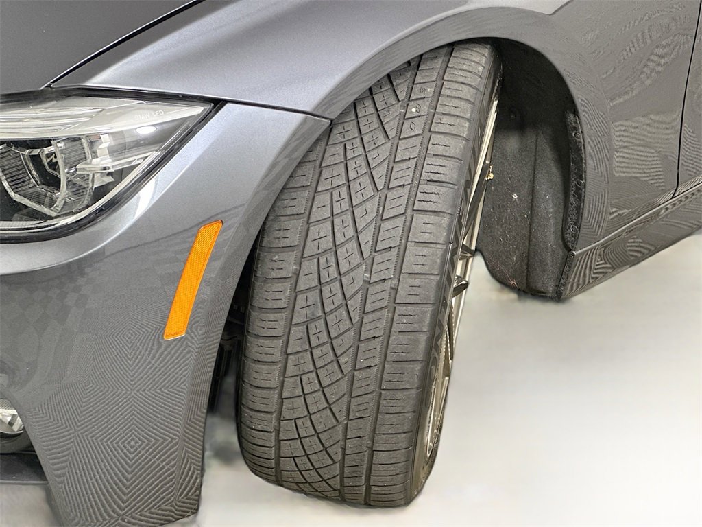 Used 2018 BMW 340i xDrive Sedan w/ Premium Package image 24