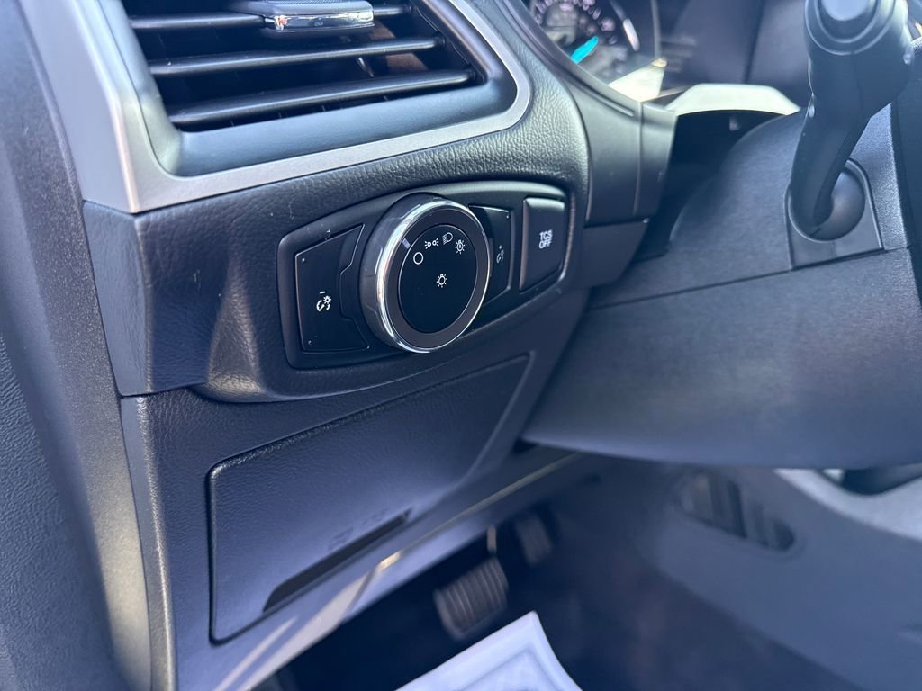 Used 2024 Ford Edge SEL image 25