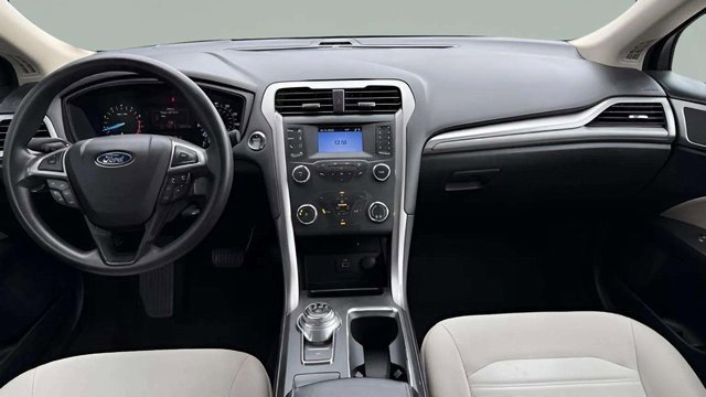 Used 2020 Ford Fusion S image 26