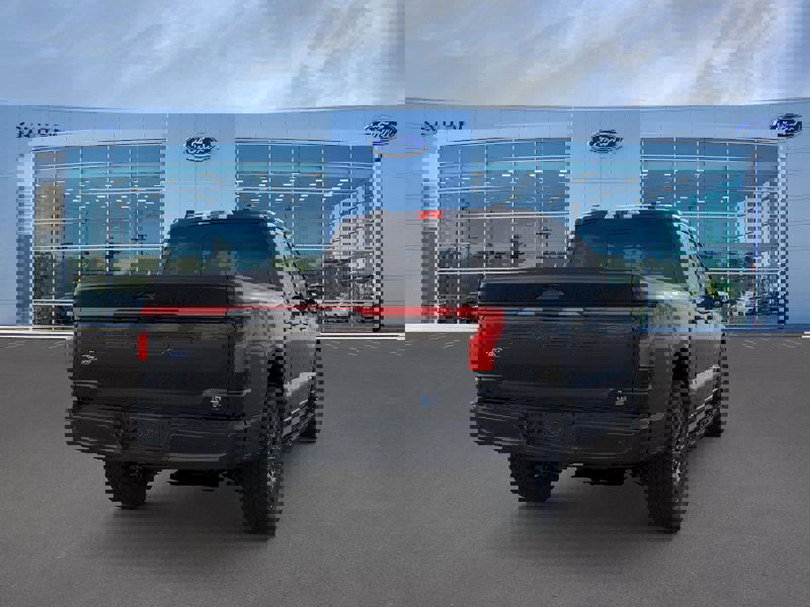 New 2025 Ford F150 Lightning Lariat image 31