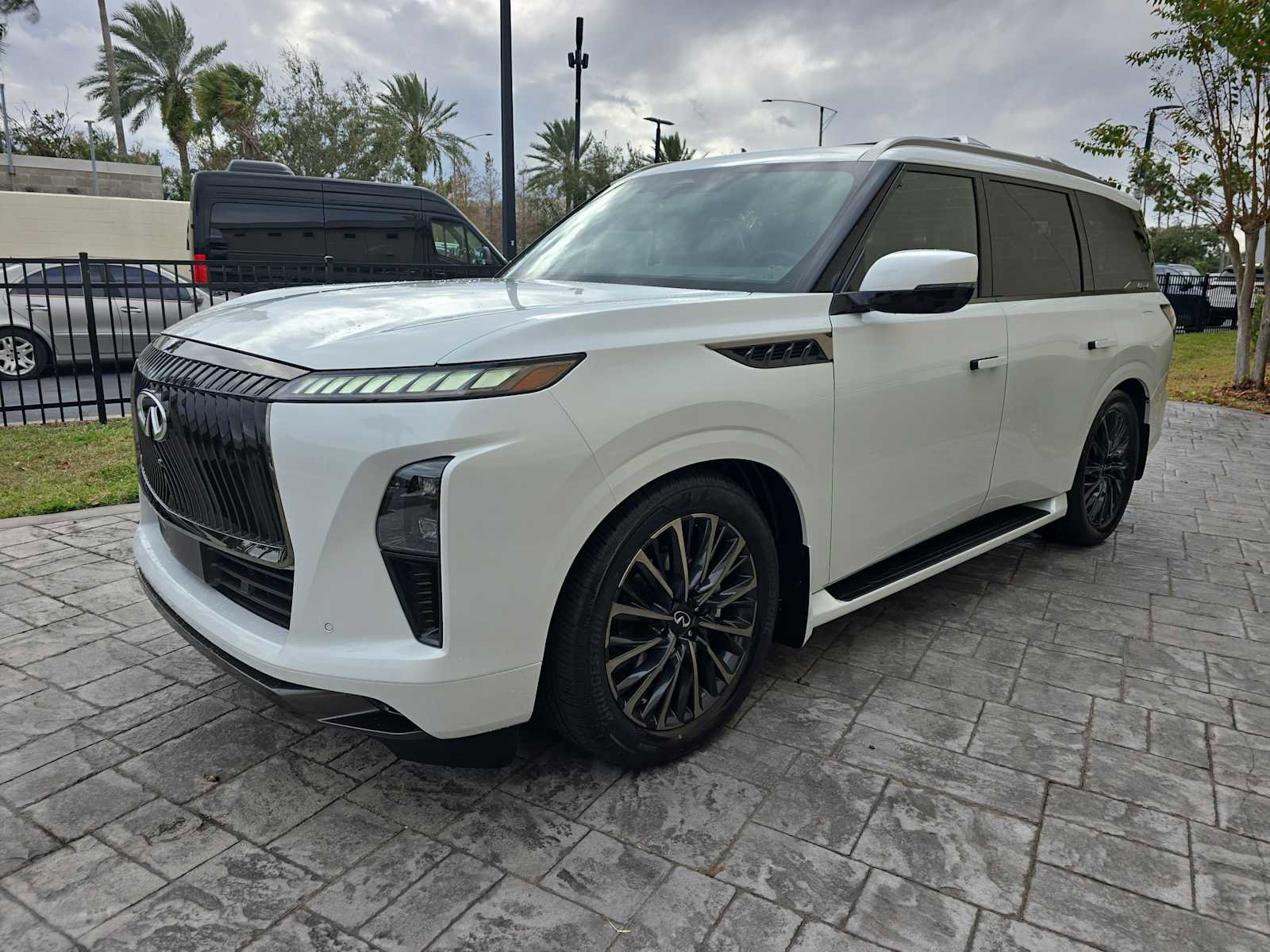 New 2026 INFINITI QX80 Autograph w/ Autograph Exterior Package image 8
