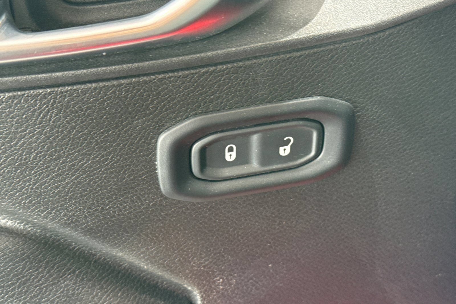 Used 2024 Jeep Wrangler Unlimited Sport AWD/4WD image 18