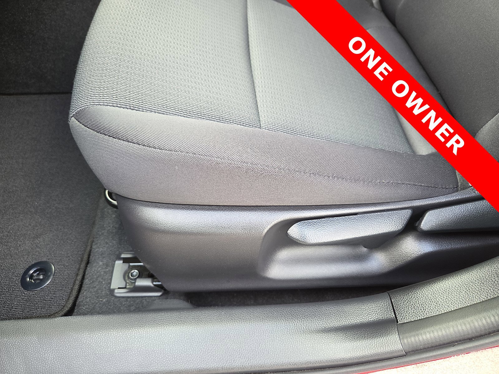 Used 2023 Toyota Prius LE image 14