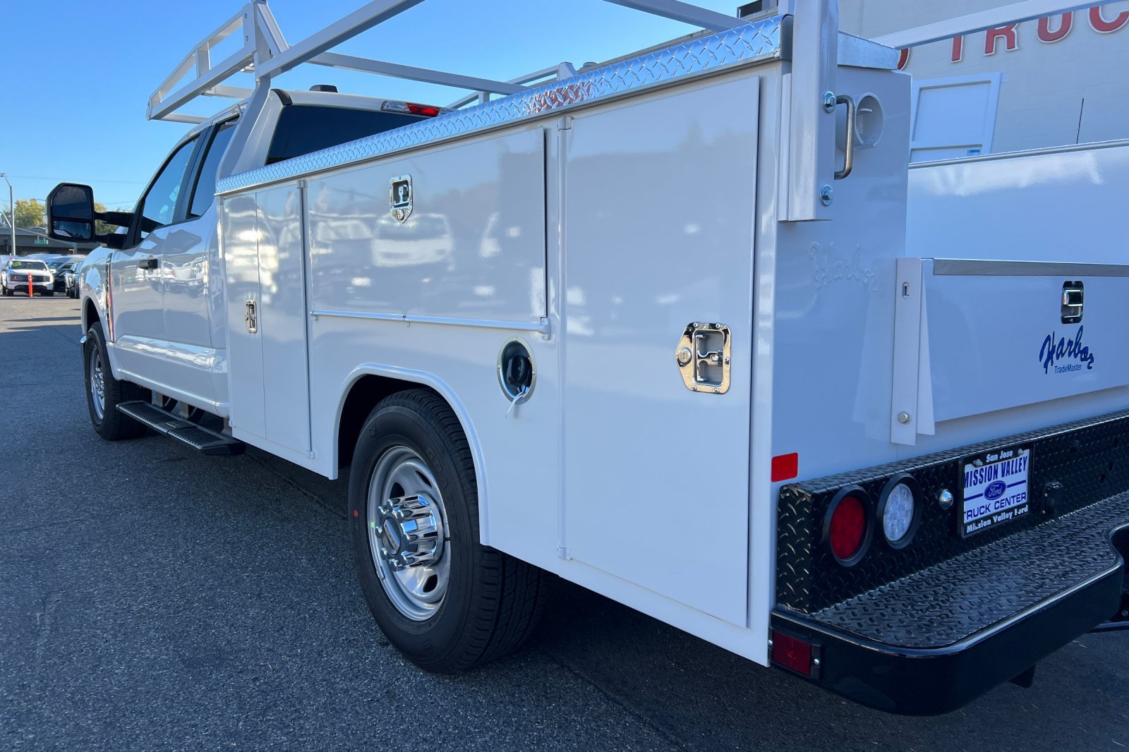 New 2026 Ford F350 XL w/ XL Chrome Package RWD image 27