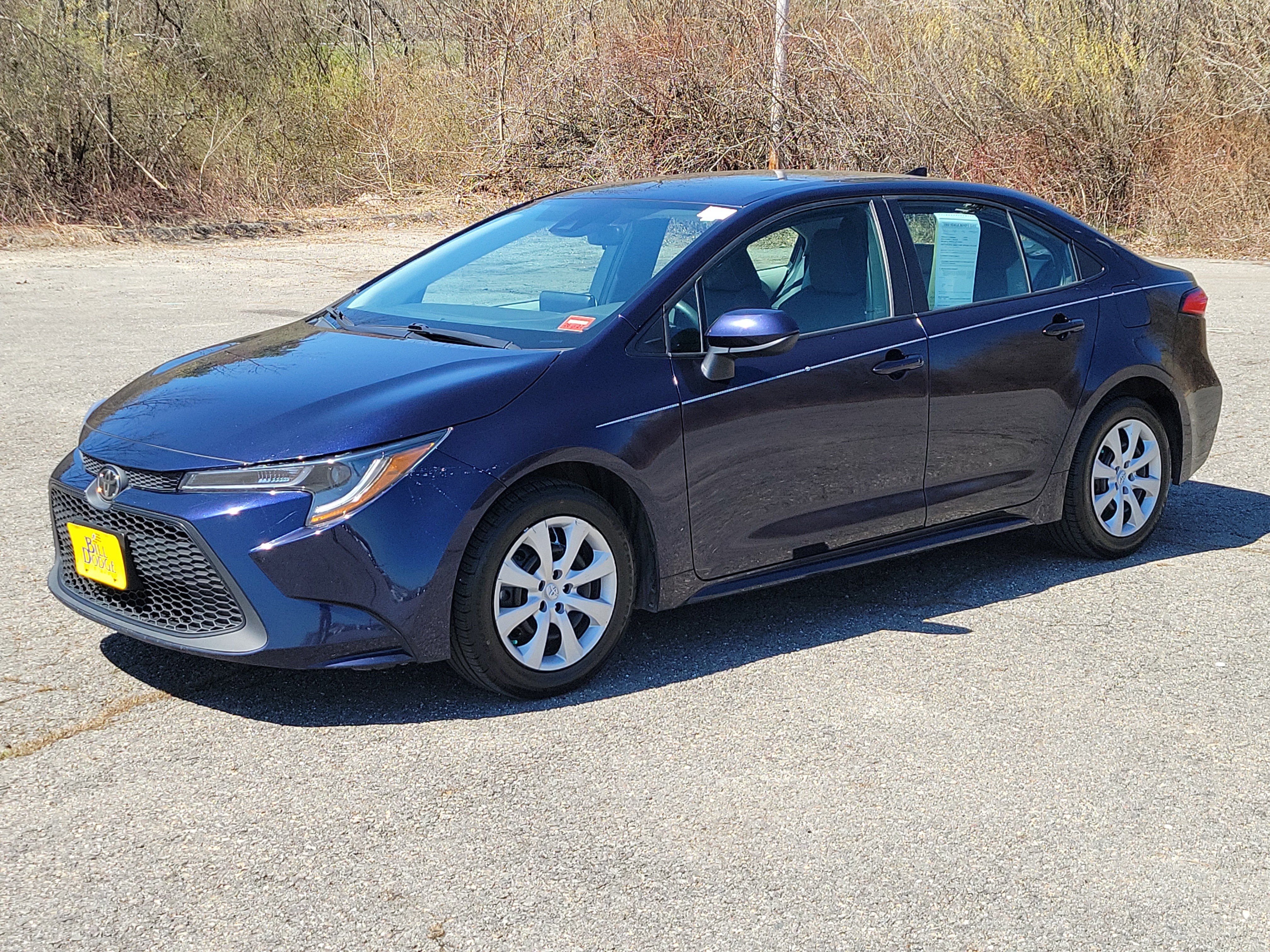 Used 2022 Toyota Corolla LE FWD image 1