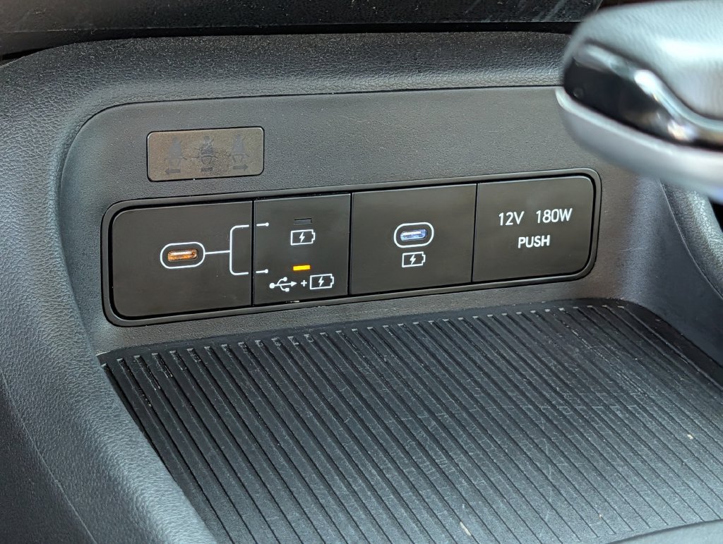 Used 2025 Hyundai Kona SEL AWD/4WD image 18