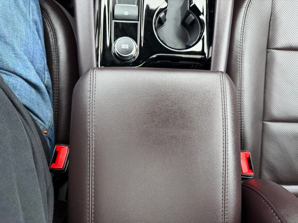 Used 2025 Ford Explorer Platinum w/ LUX Leather Package image 30