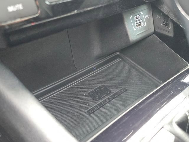 Used 2022 Jeep Compass High Altitude AWD/4WD image 17
