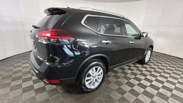Used 2020 Nissan Rogue SV AWD/4WD image 2