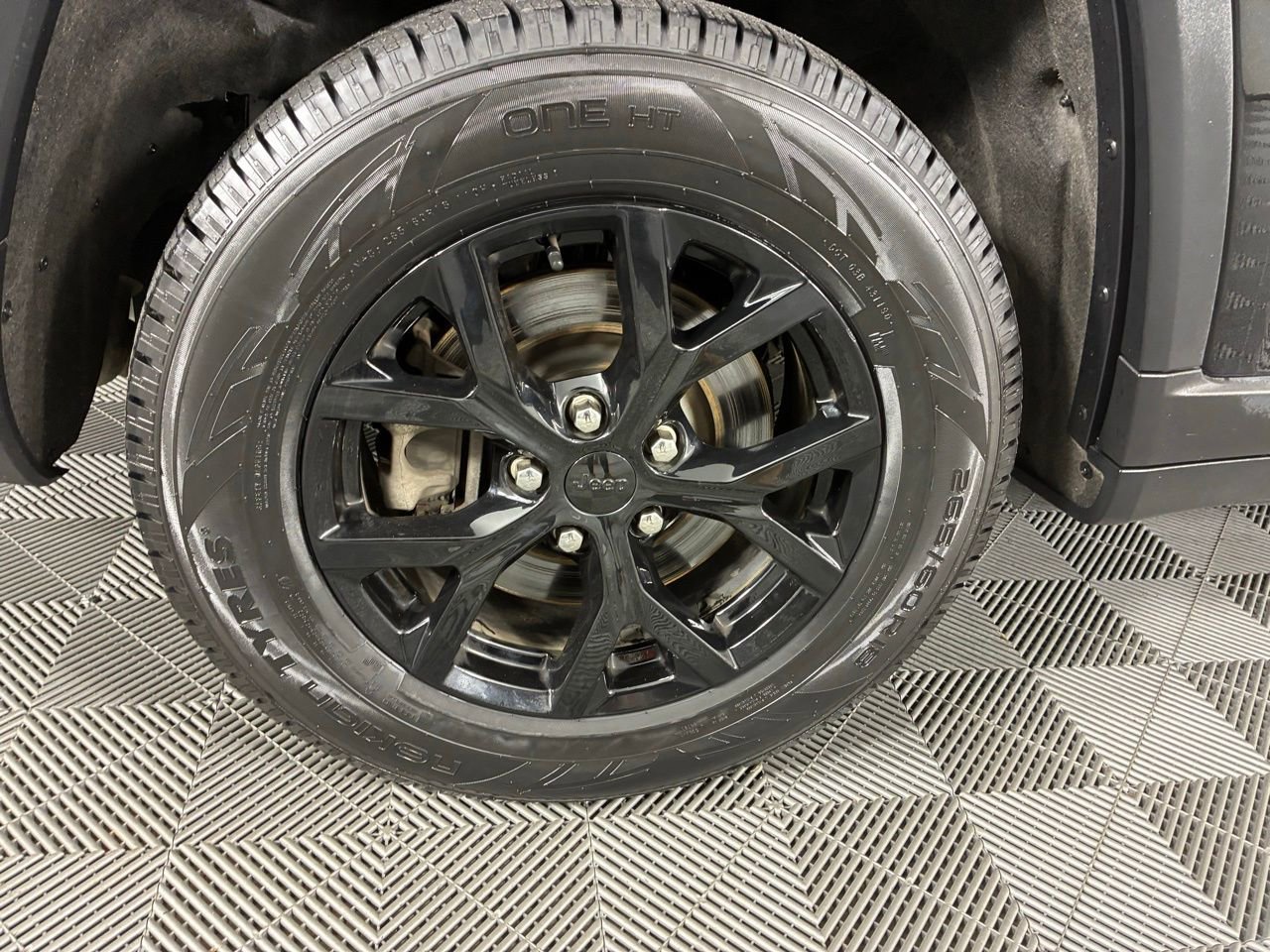 Used 2024 Jeep Grand Cherokee L Altitude image 38