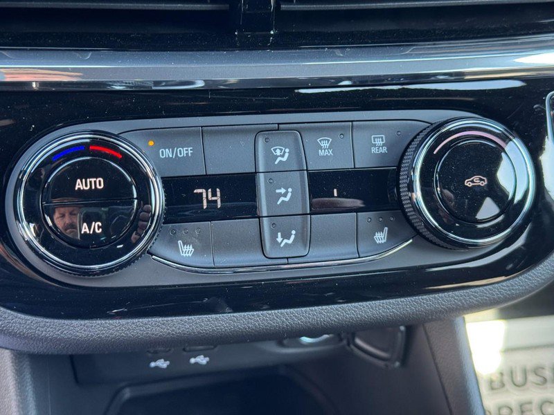 Used 2025 Buick Envista Sport Touring w/ Convenience I Package image 21