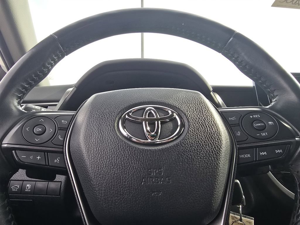 Used 2021 Toyota Camry SE image 25