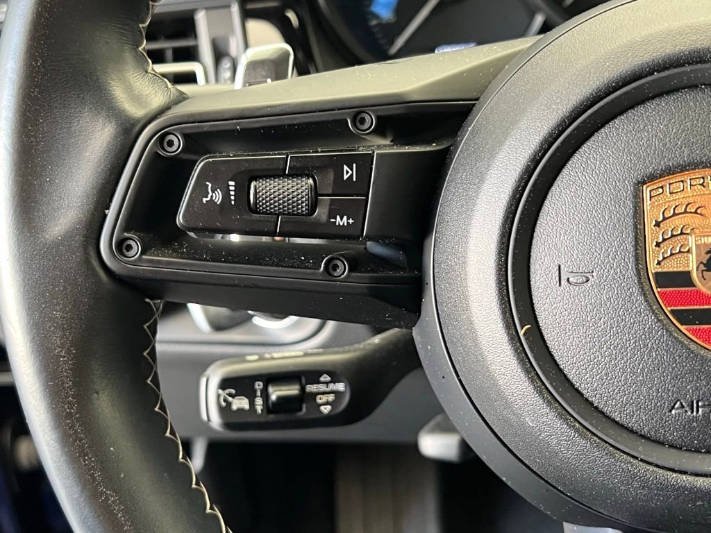 Used 2023 Porsche Macan Turbo image 8