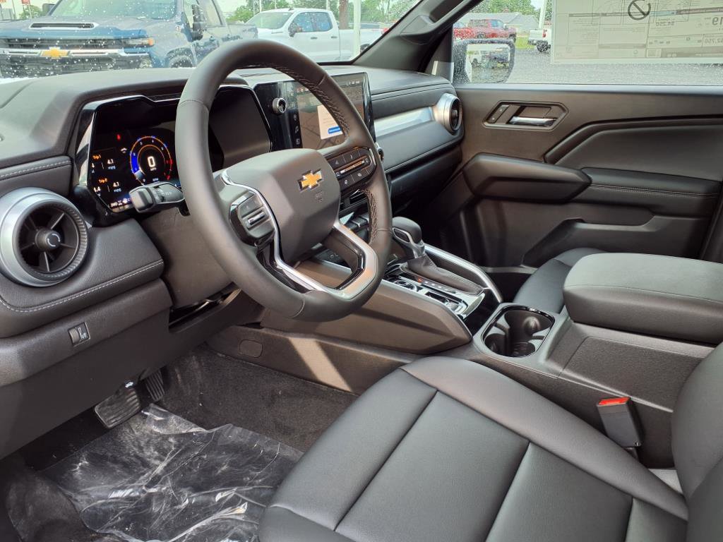 New 2025 Chevrolet Colorado LT w/ LT Convenience Package AWD/4WD image 10