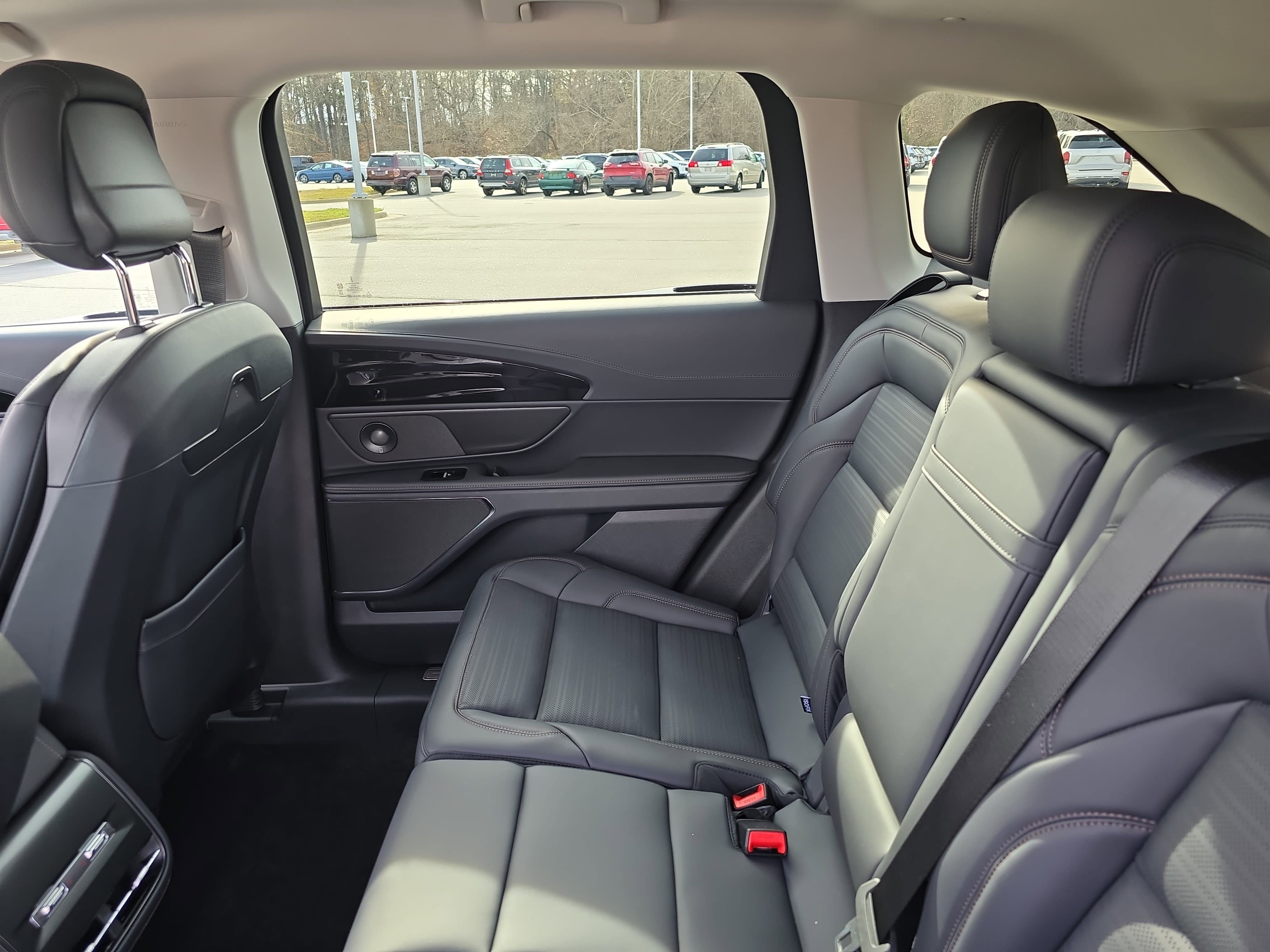 New 2026 Lincoln Nautilus Reserve AWD/4WD image 13