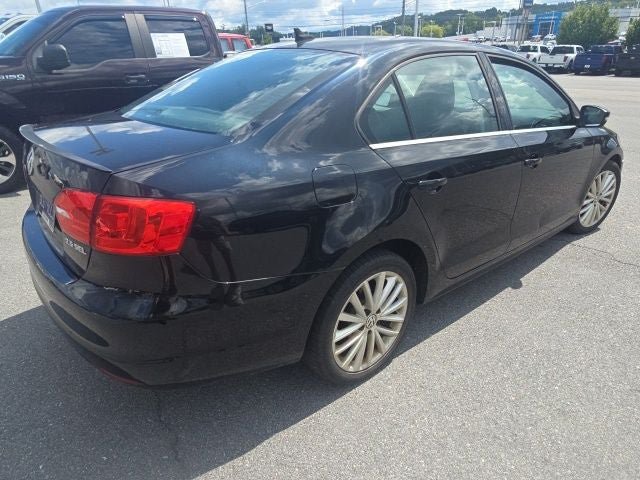 Used 2012 Volkswagen Jetta SEL FWD image 3