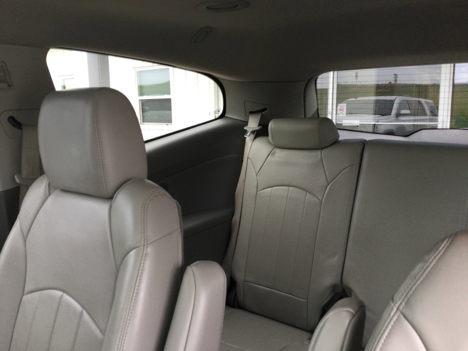 Used 2014 Chevrolet Traverse LTZ FWD image 12