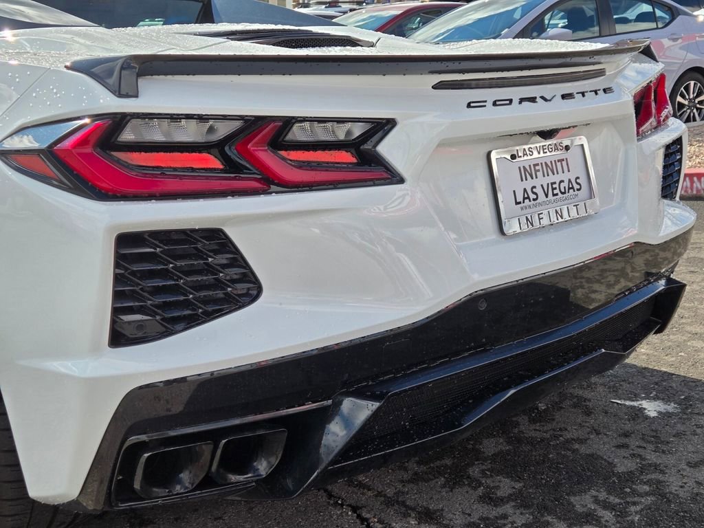 Used 2023 Chevrolet Corvette Stingray Premium Conv w/ Stealth Interior Trim Package image 9