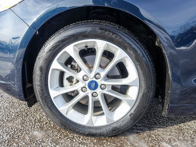 Used 2020 Ford Fusion SE image 15