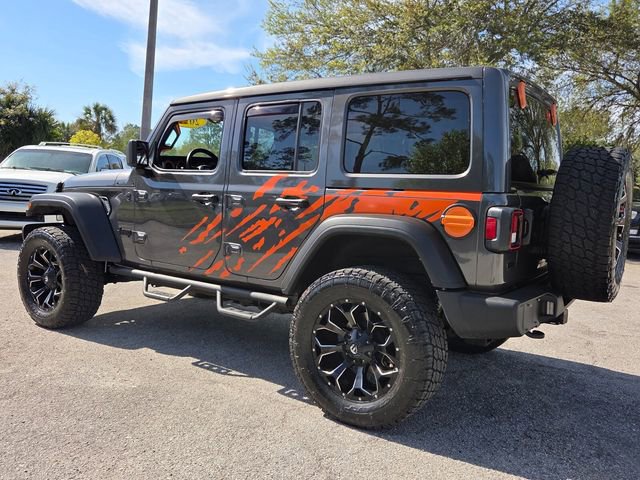 Used 2022 Jeep Wrangler Unlimited Willys image 5