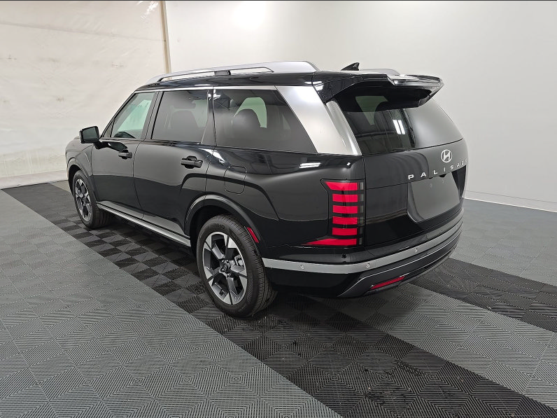 Used 2026 Hyundai Palisade Limited AWD/4WD image 6