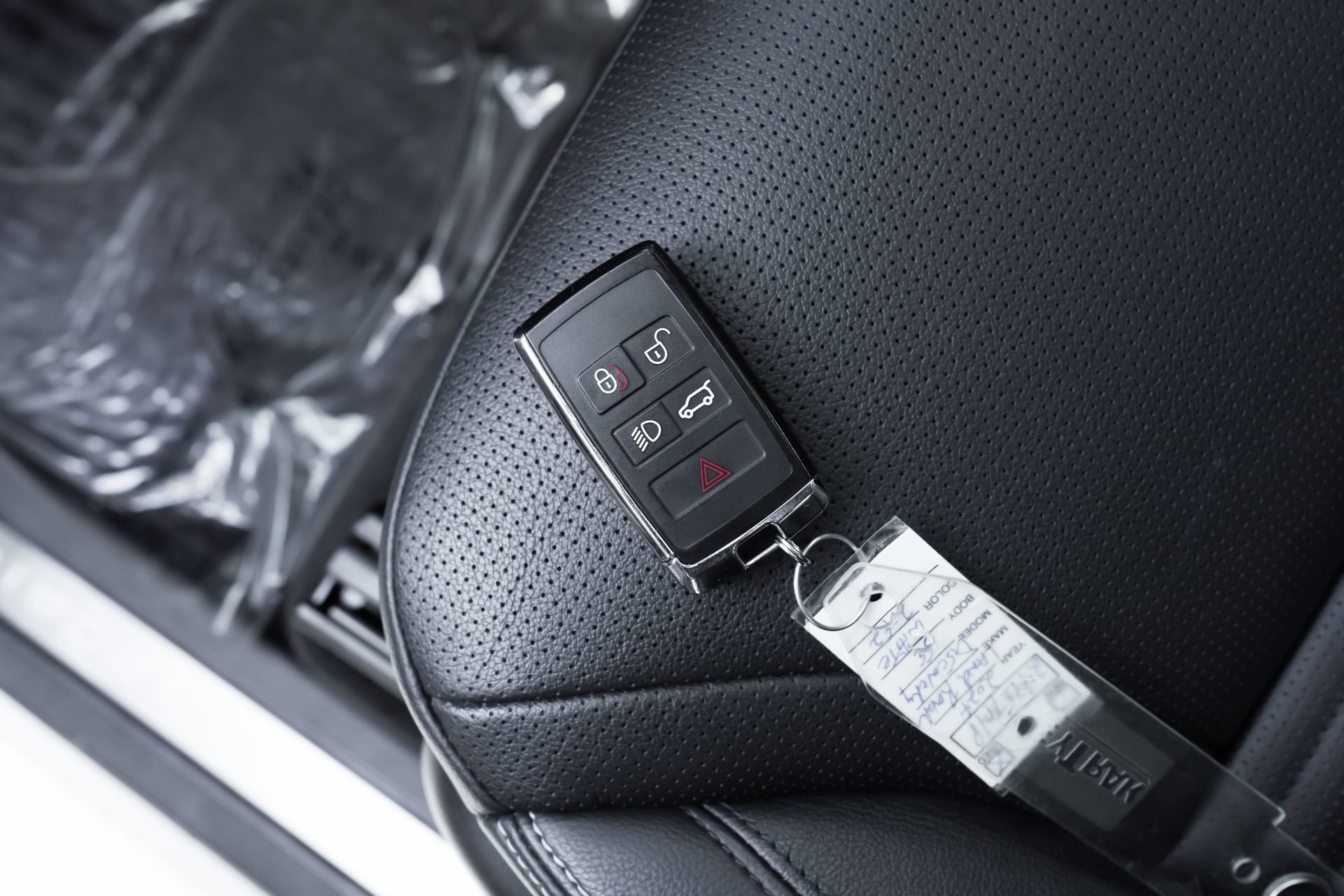 Used 2024 Land Rover Discovery Dynamic SE image 45