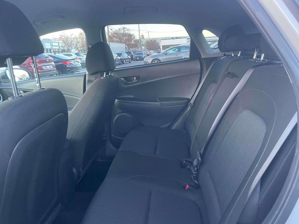 Used 2022 Hyundai Kona SEL image 12
