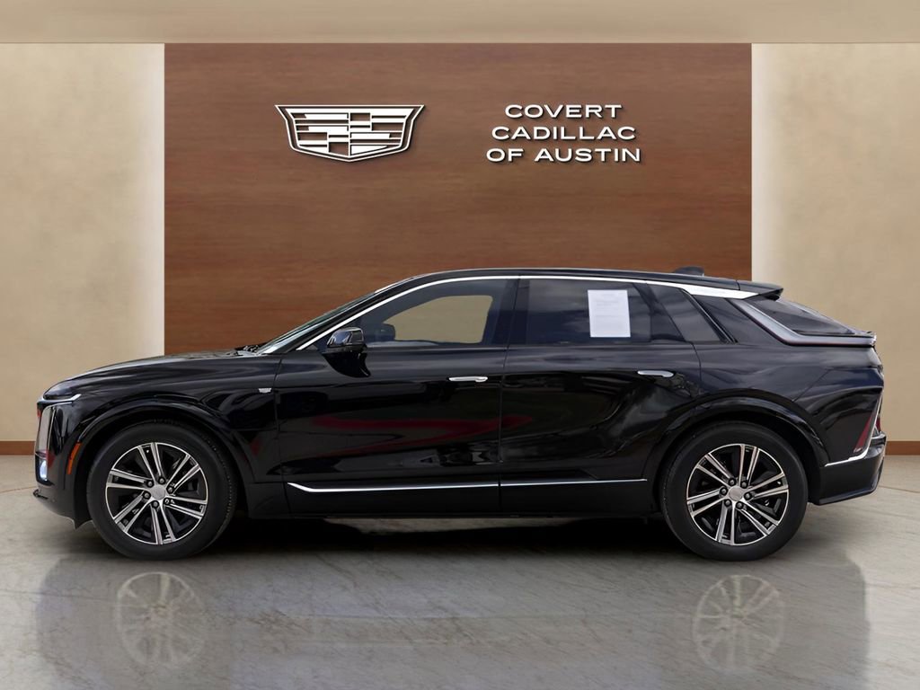 Certified 2024 Cadillac Lyriq Luxury image 2
