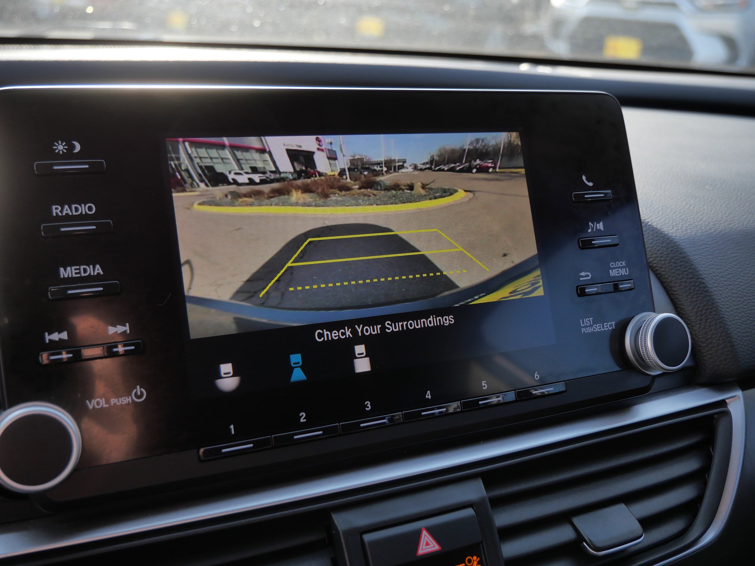 Used 2018 Honda Accord LX image 30