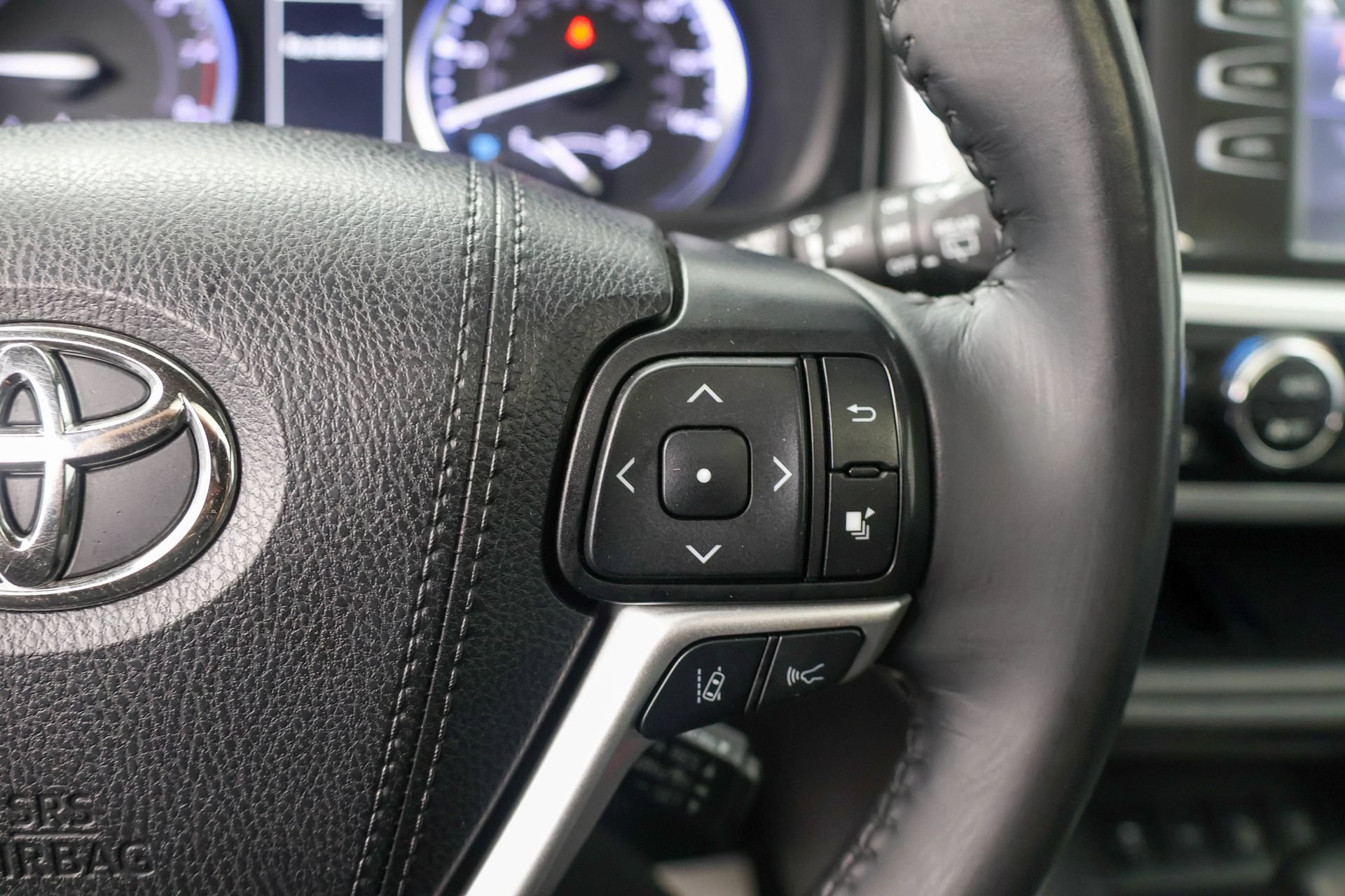 Used 2019 Toyota Highlander SE AWD/4WD image 19
