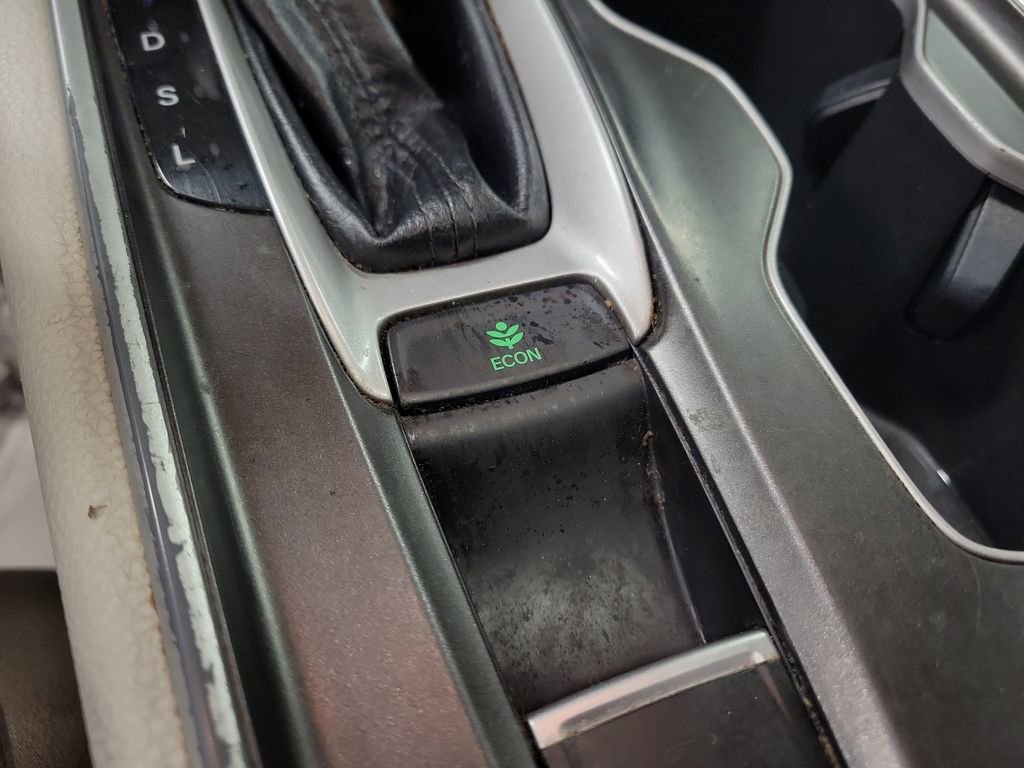 Used 2019 Honda Accord EX image 17