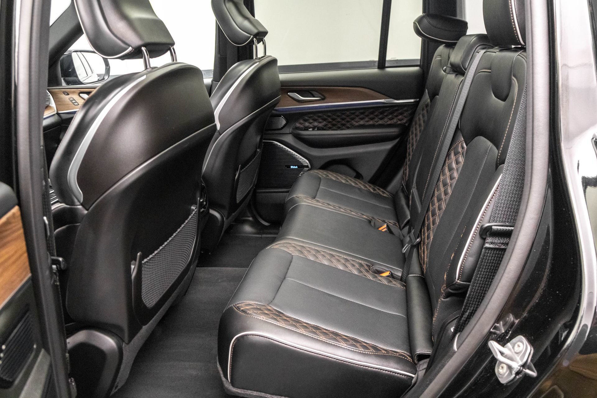 Used 2022 Jeep Grand Cherokee Summit AWD/4WD image 31