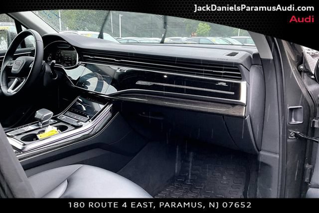 Used 2023 Audi Q7 2.0T Premium w/ Convenience Package AWD/4WD image 14