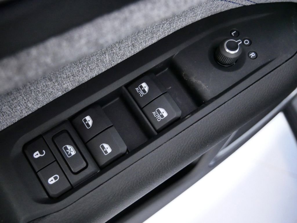 Used 2024 Jeep Compass Latitude image 31