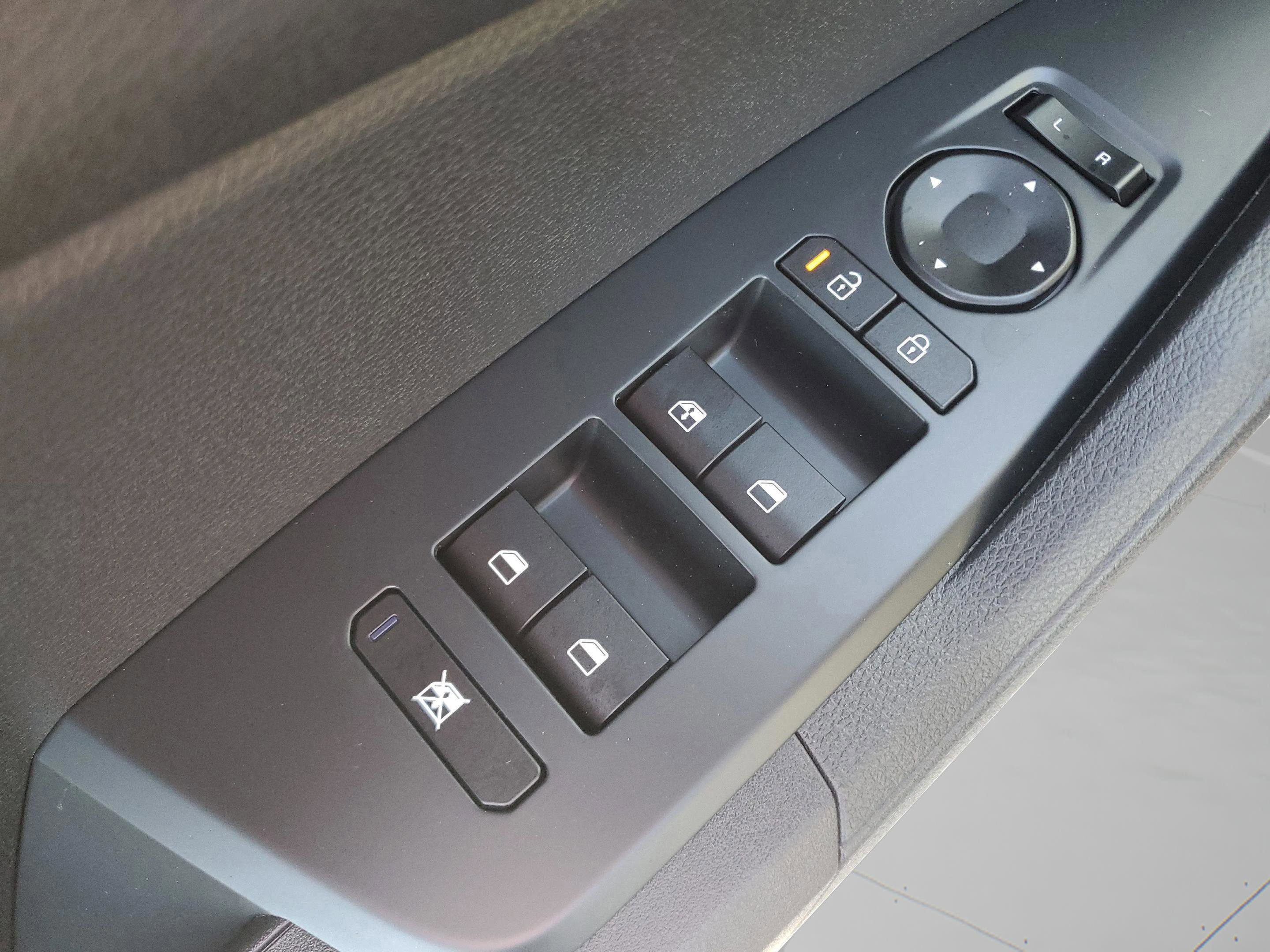 New 2026 Kia Sportage S image 8