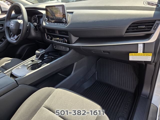 Certified 2026 Nissan Rogue SV FWD image 17