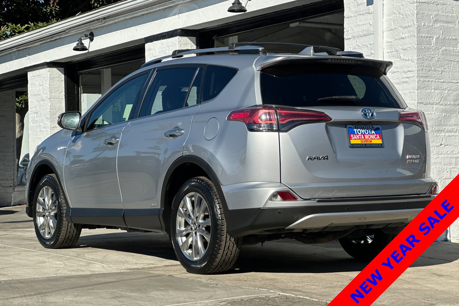 Used 2018 Toyota RAV4 Limited image 6