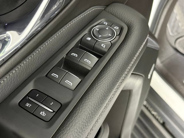 Used 2021 GMC Yukon Denali w/ Denali Premium Package AWD/4WD image 23