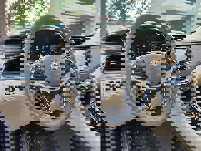 Used 2024 Cadillac XT5 Premium Luxury w/ Technology Package image 13