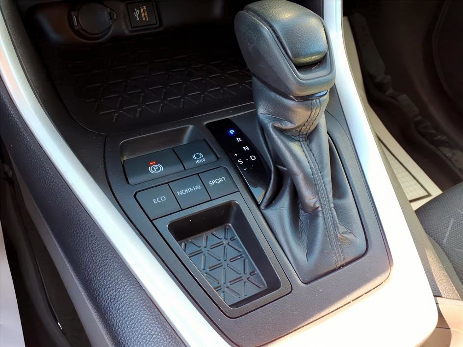 Certified 2024 Toyota RAV4 XLE image 18