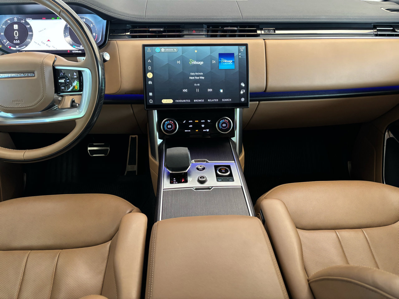 Used 2023 Land Rover Range Rover SE image 12