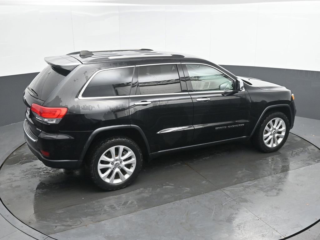 Used 2017 Jeep Grand Cherokee Limited image 36