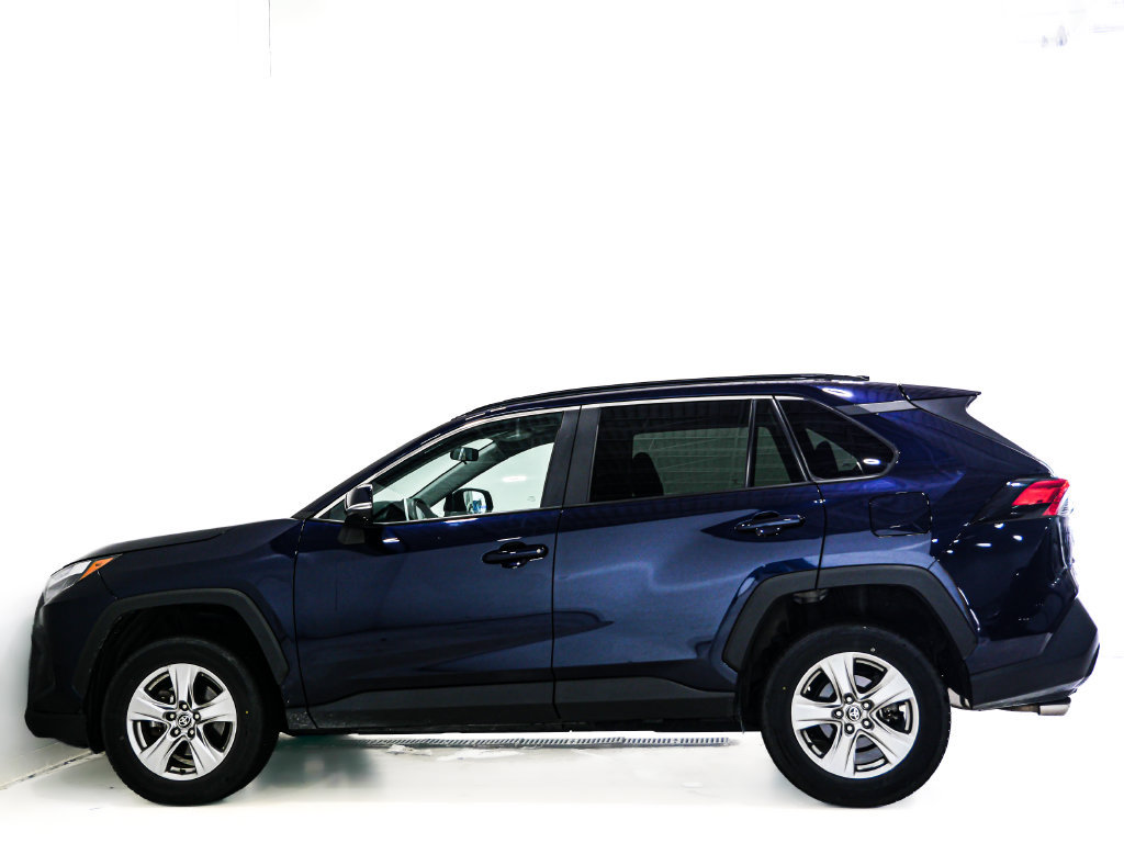 Used 2024 Toyota RAV4 XLE FWD image 5
