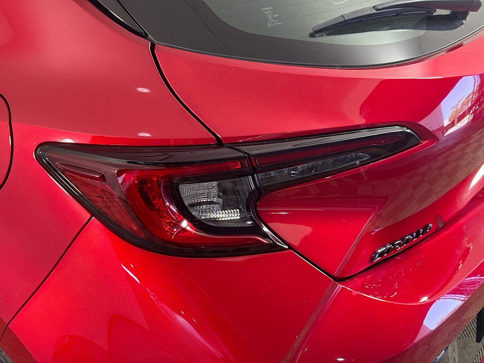 Used 2023 Toyota Corolla SE w/ SE Premium Package FWD image 36