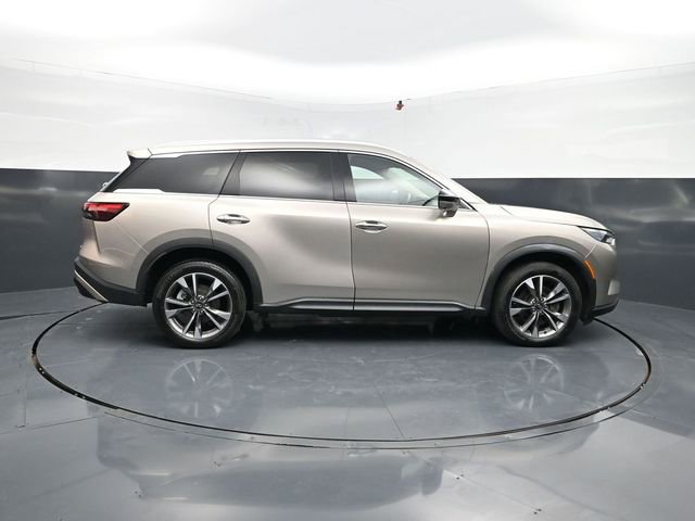 Used 2023 INFINITI QX60 Luxe AWD/4WD image 10