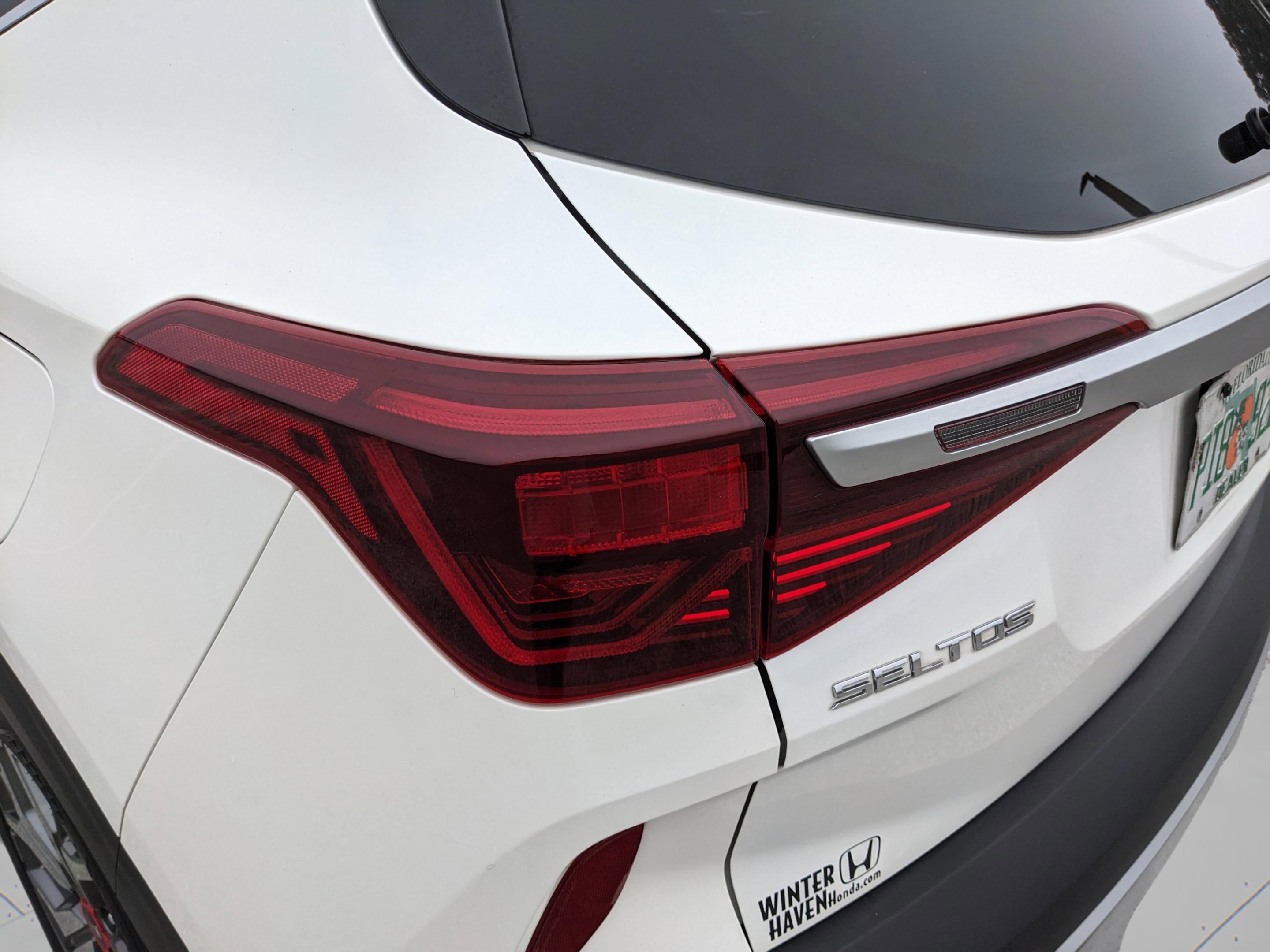 Used 2021 Kia Seltos SX w/ SX Sunroof Package image 38