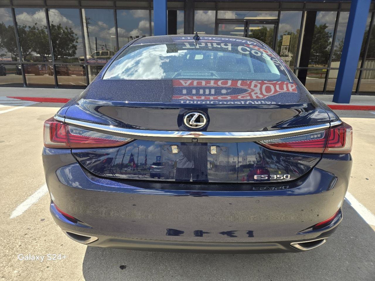 Used 2020 Lexus ES 350 w/ Premium Package FWD image 2